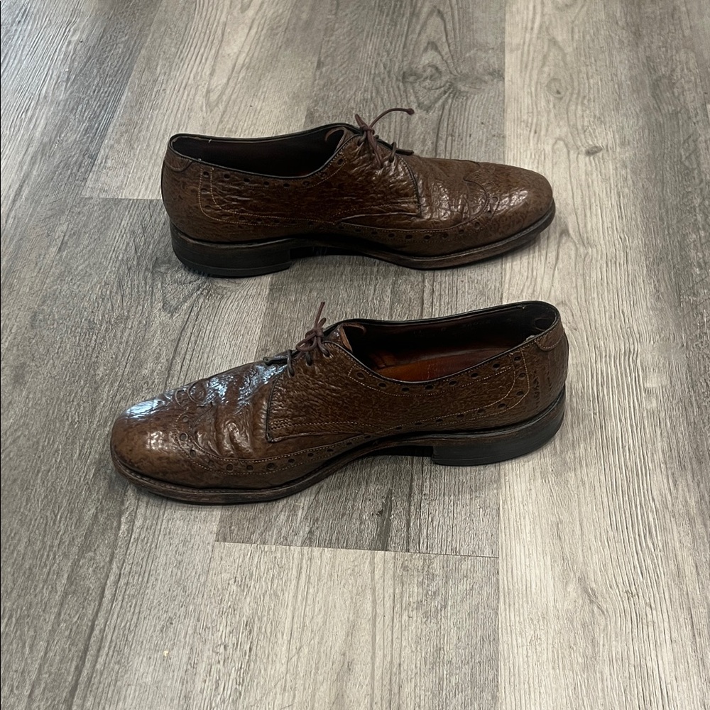 Classic 70’s Shark Leather Men's Dress Shoes - Picture 3 of 8